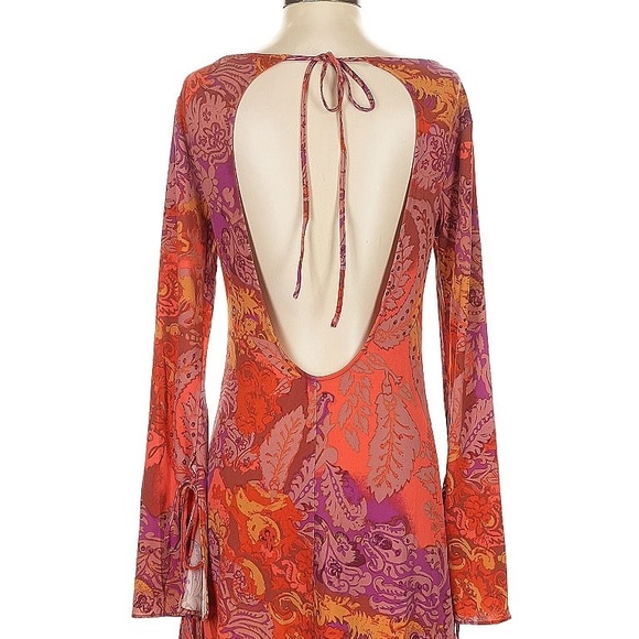 Urban Outfitters Paisley Red Pink Patterned Backless Mini Dress Sz Small - Picture 8 of 8